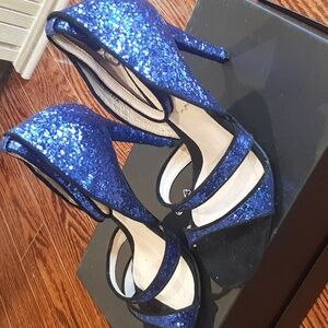 Heels size 7 fit 8
